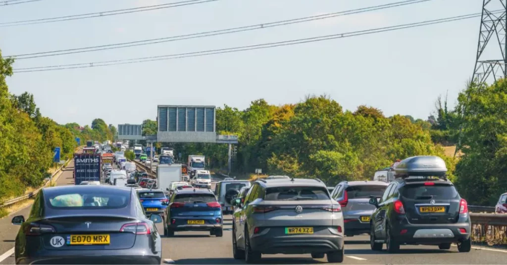 UK Drivers Could Face £100 Fine